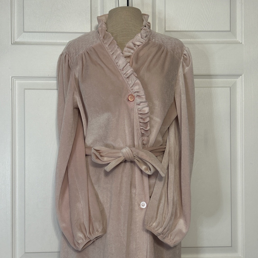 Vintage 70-80's JC Penney Pink Velour Long House Robe Ruffle Victorian Granny M